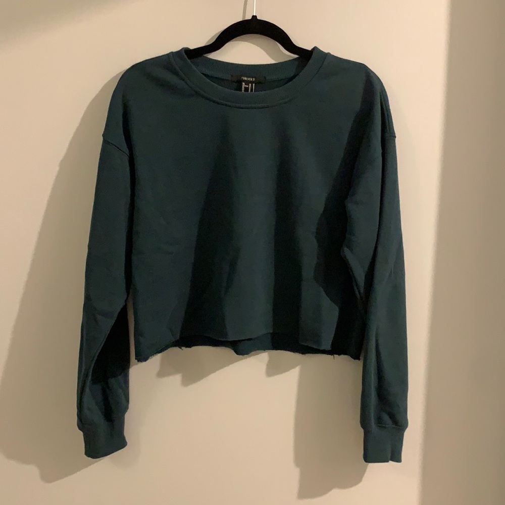 Green cropped sweatshirt